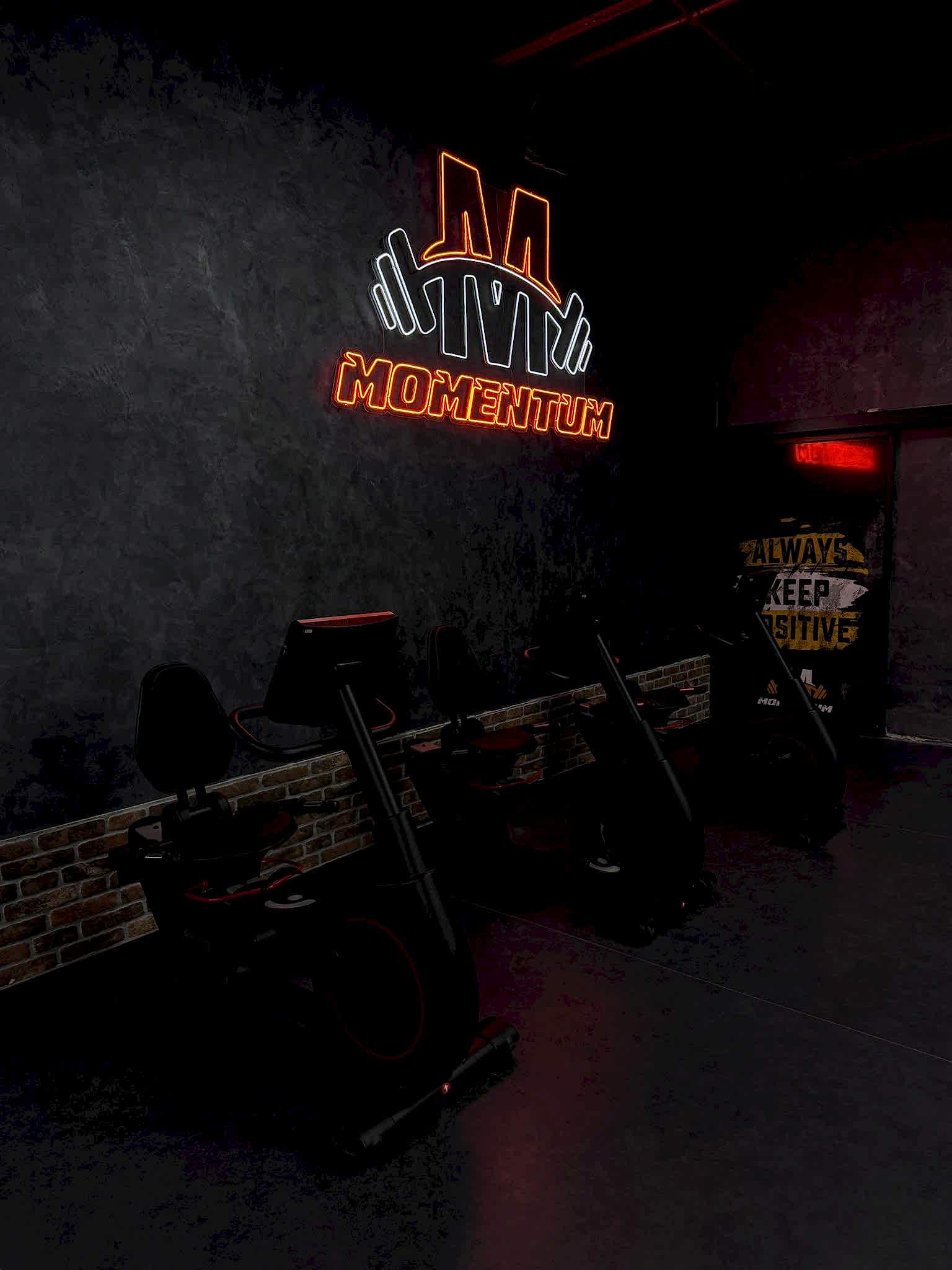 Momentum Fitness - Kardiyo ve Koşu Bandı Bölümü